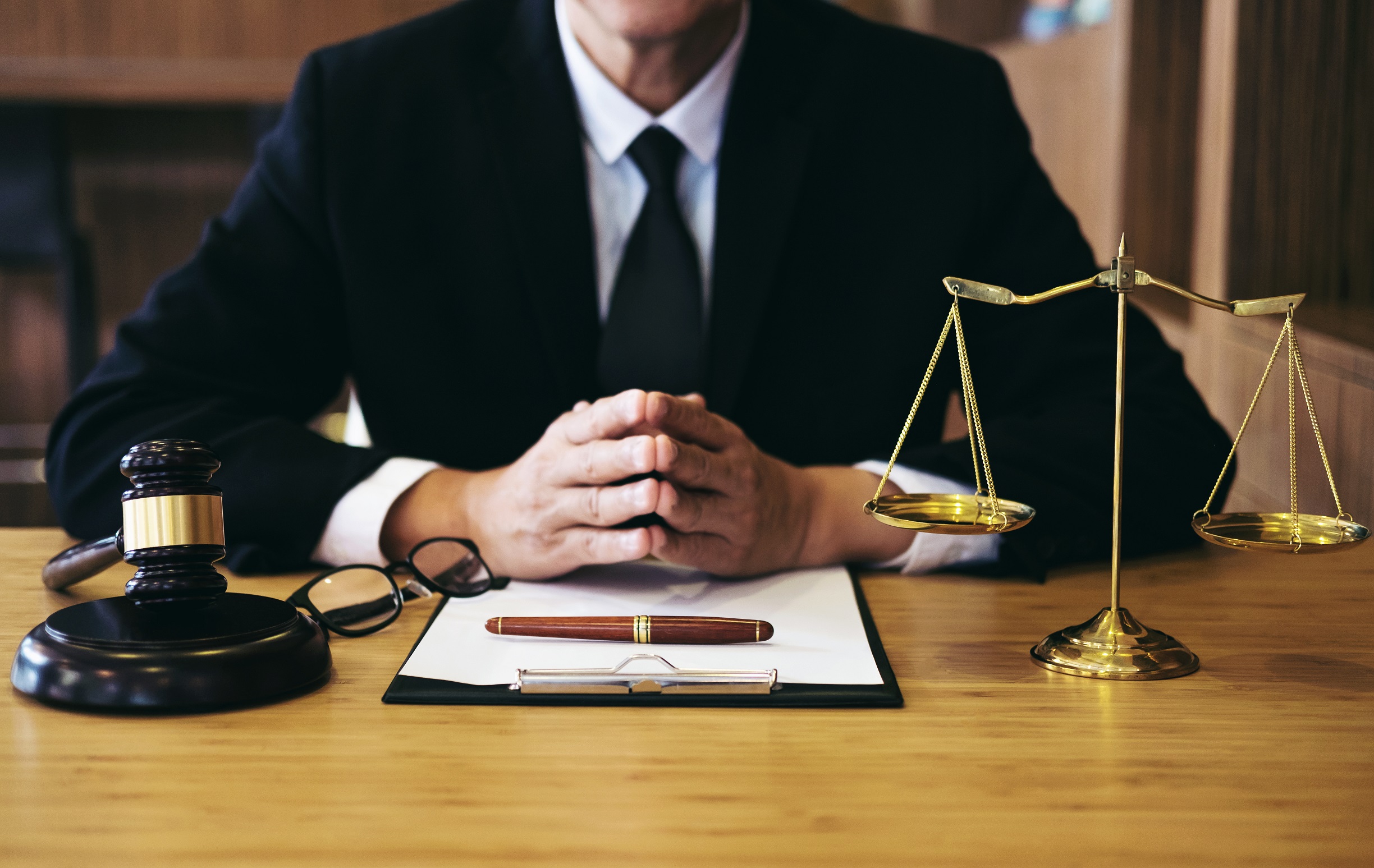 Things to Look for Before Hiring a Lawyer